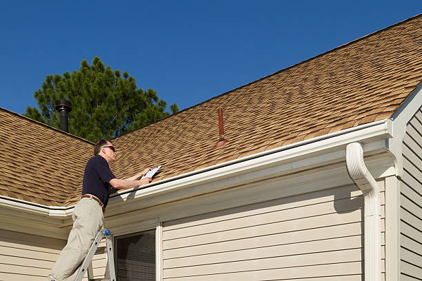 Best Roof Moss and Algae Removal  in Lincoln, MO